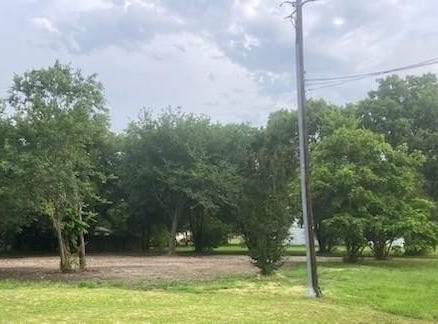 104 S Lamar Street, Tioga, TX 76271