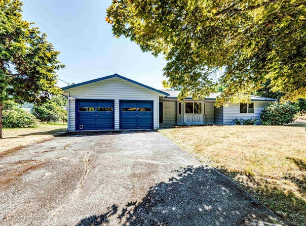 1010 Olympus Avenue, Port Angeles, WA 98362