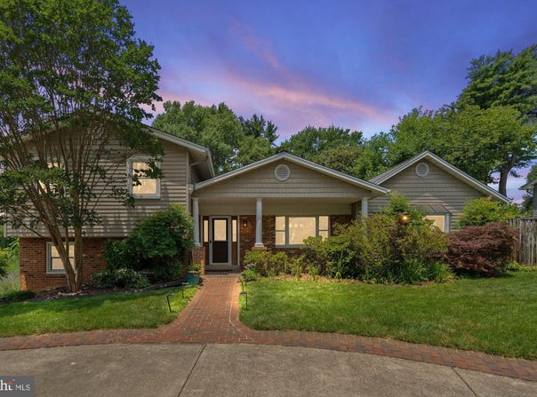 9750 VALE ROAD NW, VIENNA, VA 22181