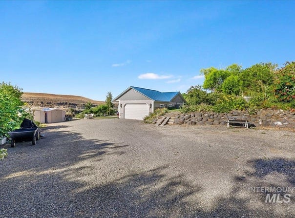 545 S Custer, Glenns Ferry, ID 83623