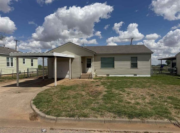 406 Pine St, Frederick, OK 73542