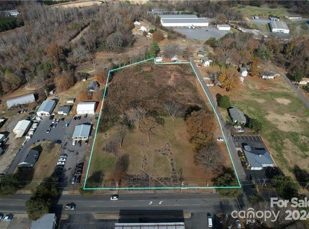 Gettys Street, Forest City, NC 28043