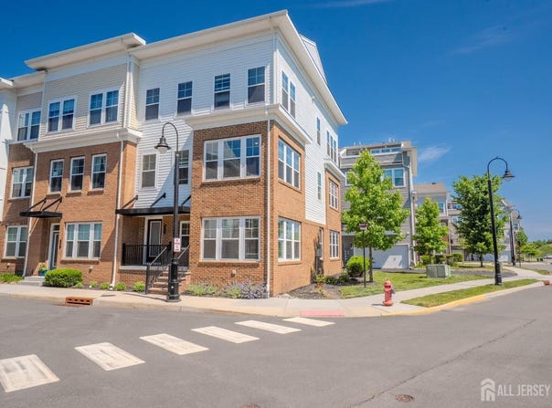 74 Bond Street, North Brunswick, NJ 08902