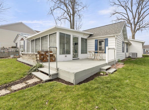 3938 W Lakeshore Dr - 57 Drive, Columbia City, IN 46725