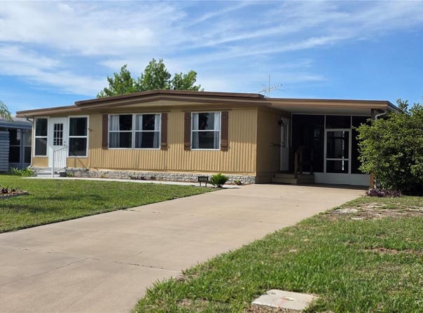 1203 APACHE CIRCLE, TAVARES, FL 32778