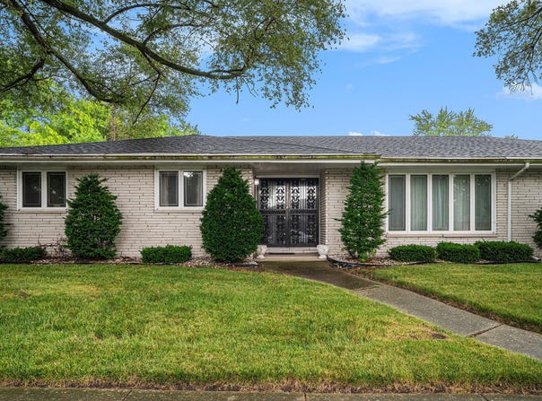 5301 Delaware Street, Merrillville, IN 46410