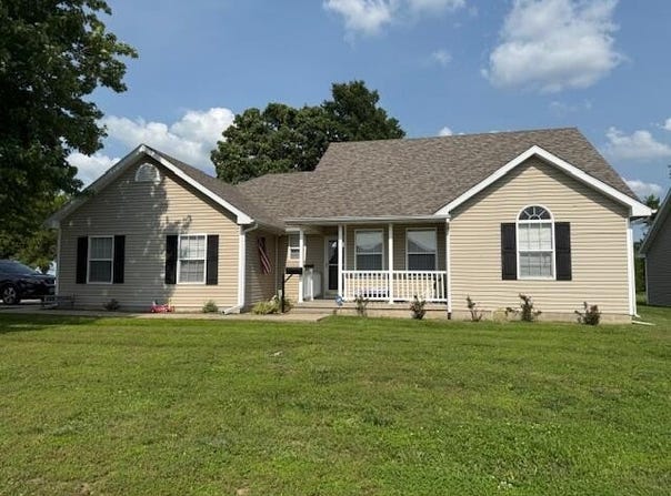 1380 N Chicago Avenue, Bolivar, MO 65613