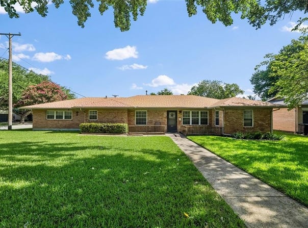807 E Worth Street, Grapevine, TX 76051