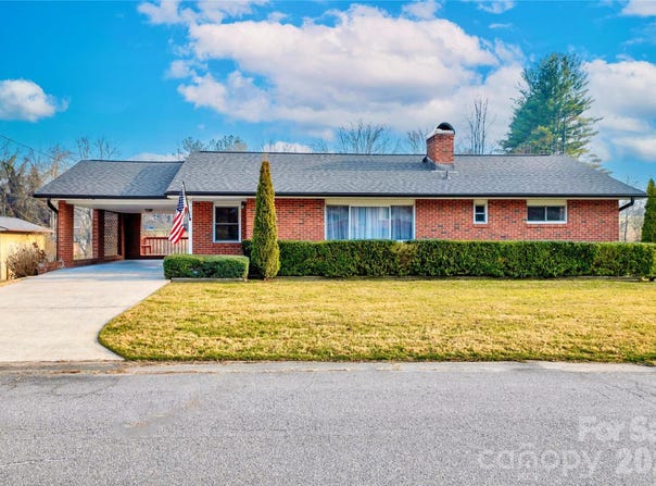112 Allison Road, Brevard, NC 28712