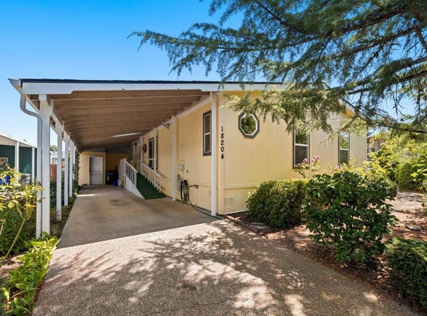 18024 S. SILVERWOOD DR, Oregon City, OR 97045