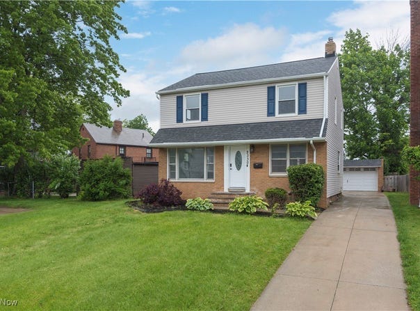 2330 Traymore Road, University Heights, OH 44118
