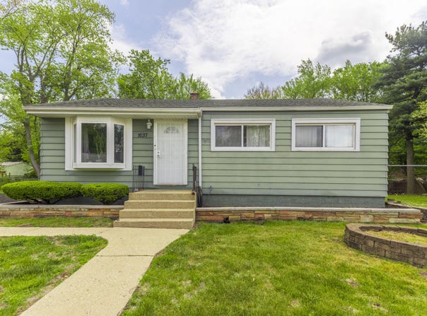 1037 E 11th Court, Gary, IN 46403