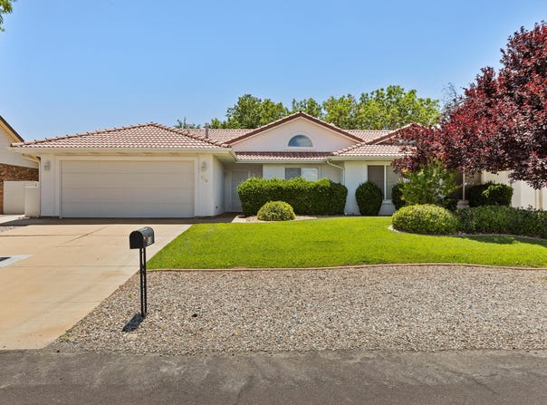 910 Larkspur RD, St George, UT 84790