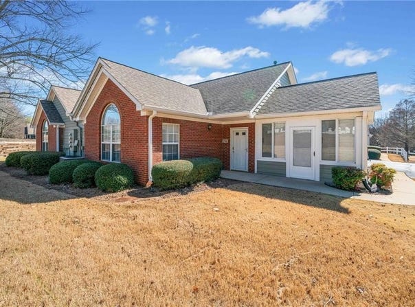 2160 Carefree Circle, Marietta, GA 30062