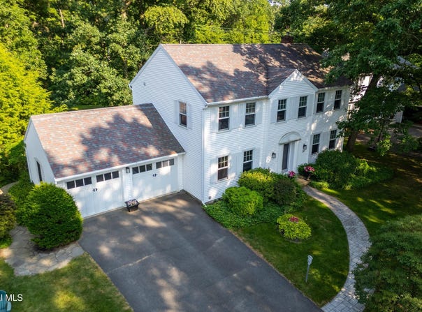 24 Placid Lane, Bethlehem, NY 12077