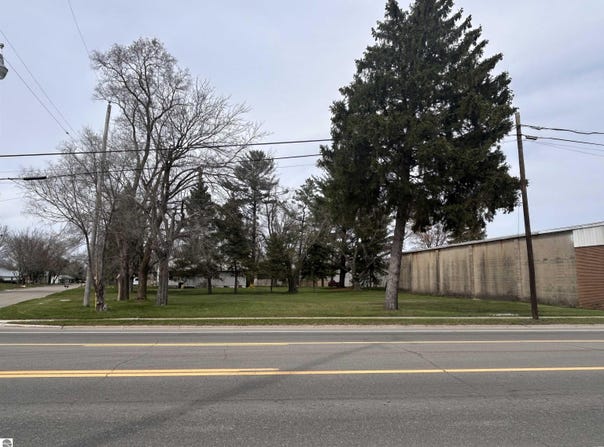 434 W 5th Street, Clare, MI 48617