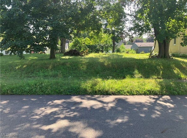 29th Street NW, Barberton, OH 44203