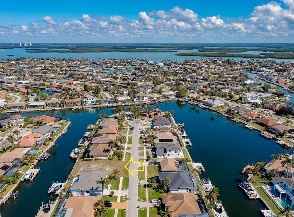 152 GULFPORT Court, Marco Island, FL 34145