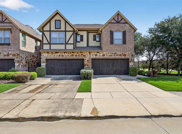 1017 Brook Hollow Drive, Euless, TX 76039