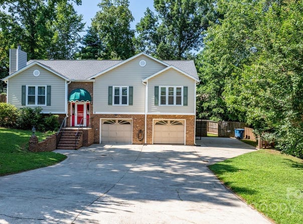 13 Fox Ridge Drive, Granite Falls, NC 28630