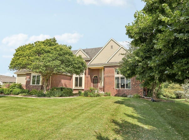 535 Maurice Dr, Union Grove, WI 53182