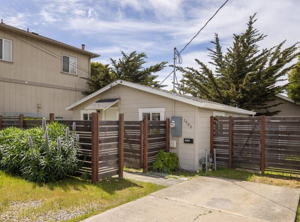 1703 Hilton ST, SEASIDE, CA 93955