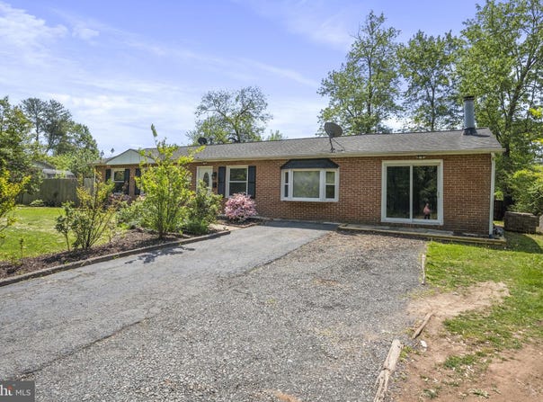 603 W CHURCH ROAD, STERLING, VA 20164