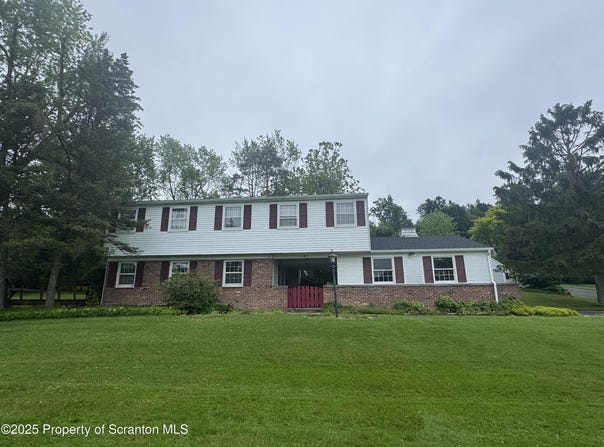121 Jermyn Drive, Clarks Summit, PA 18411