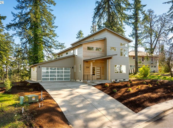 2969 CAPITAL Dr, Eugene, OR 97403