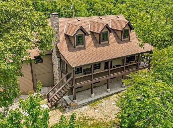 2909 S 74th Street, Kansas City, KS 66106
