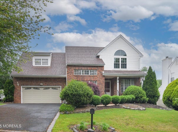 6 Thrush Court, Old Bridge, NJ 08857
