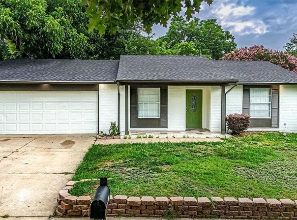 907 Candlewick Street, Arlington, TX 76014