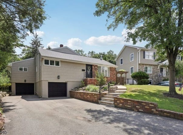 19 Winding Way, Cedar Grove Twp., NJ 07009