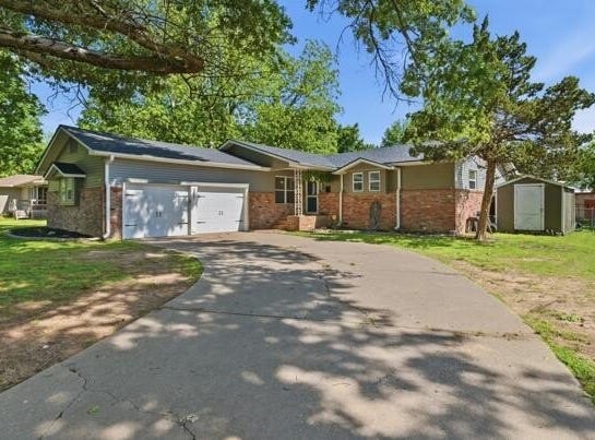 2014 Harvard Avenue, Miami, OK 74354