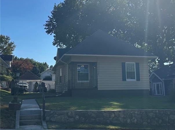 2806 Monterey Street, St Joseph, MO 64507
