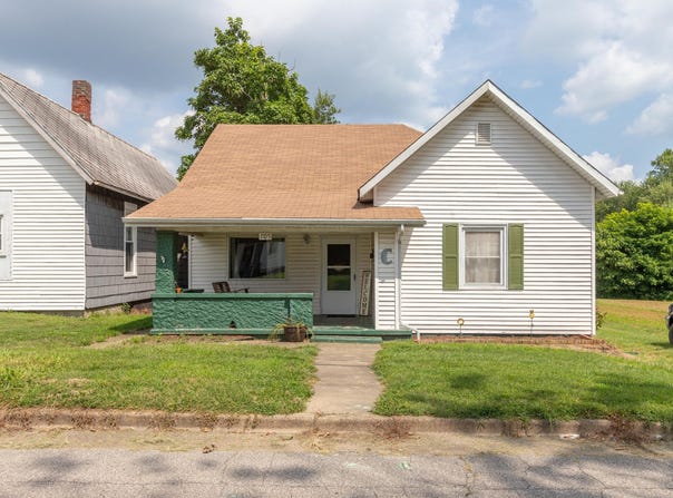 705 Carter Street, Seymour, IN 47274