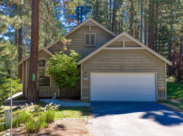 45 Oak Court, Blairsden, CA 96103