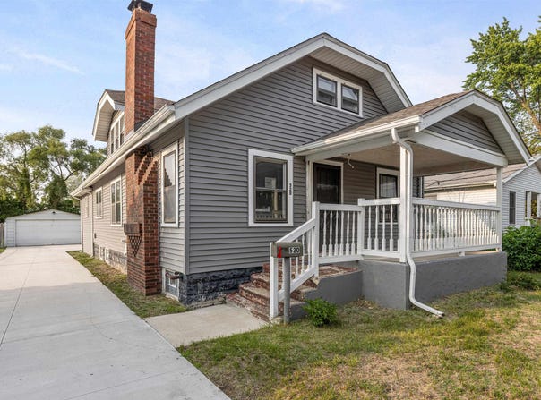 520 Renrose, LOVES PARK, IL 61111