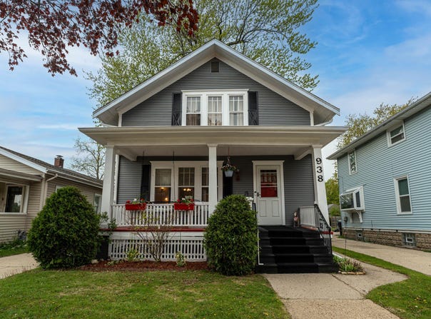 938 Cleveland Ave, Racine, WI 53405