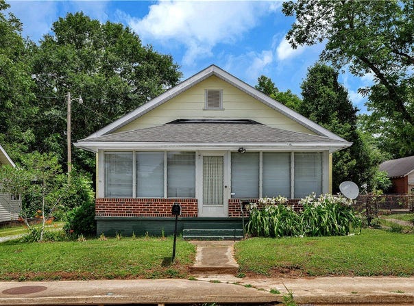 712 W Main Street, Easley, SC 29640