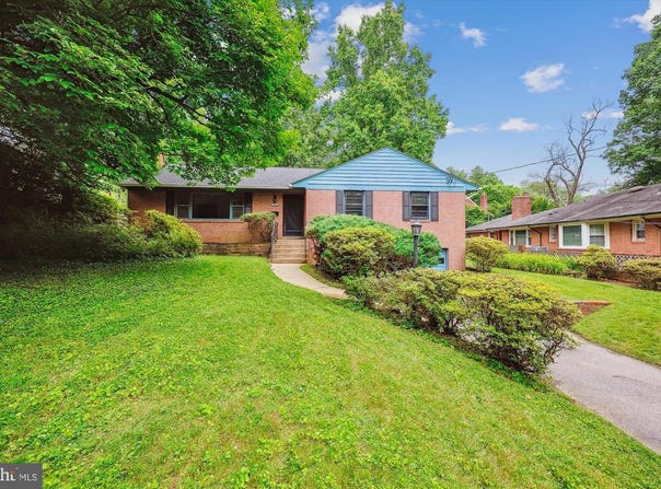 1305 WOODSIDE PKWY, SILVER SPRING, MD 20910