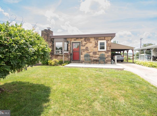 519 OVERHILL ROAD, CONSHOHOCKEN, PA 19428