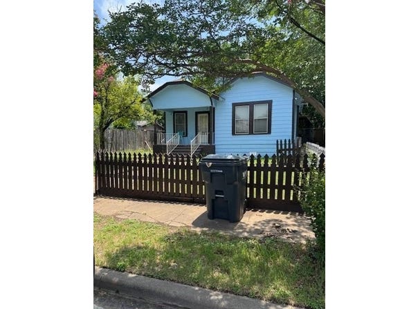 1806 Live Oak Avenue, Waco, TX 76708