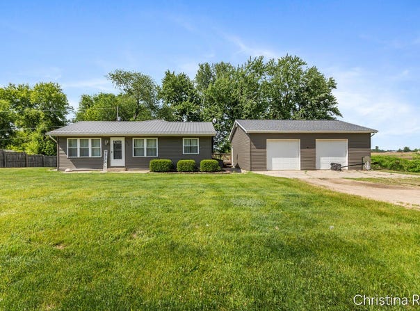 5810 W Sidney Road, Sidney, MI 48885