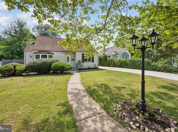 205 LINDSEY AVENUE, RUNNEMEDE, NJ 08078