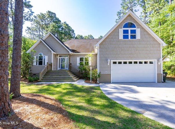 124 Sutton Drive, Cape Carteret, NC 28584