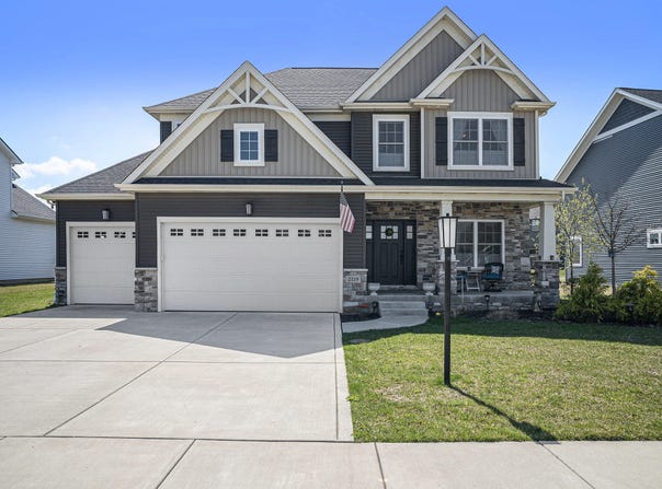 2119 Easton Park Drive, Chesterton, IN 46304