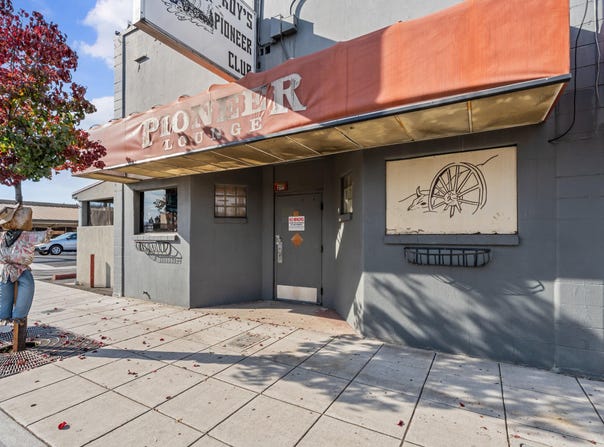 217 E Pine Street, Central Point, OR 97502