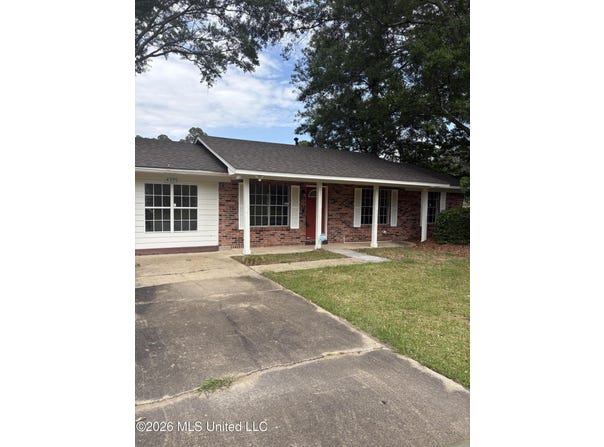 4305 Knowles Avenue, Moss Point, MS 39562