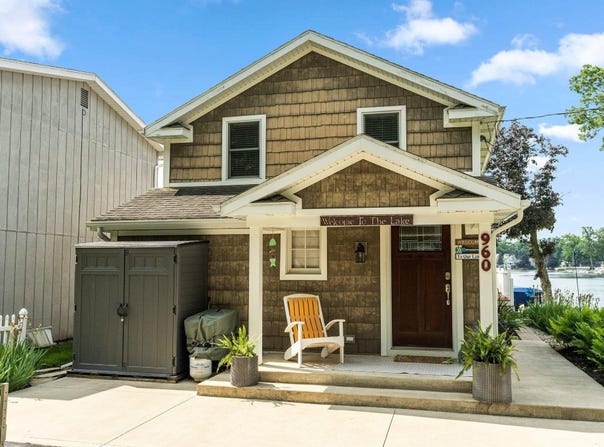 960 Lakeside Drive, Rome City, IN 46784